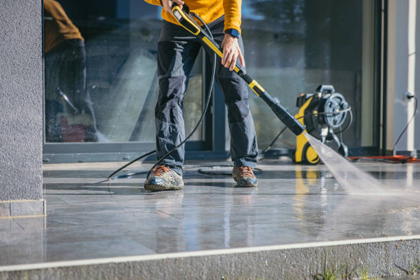 Why Choose Our Certified Pressure Washing Experts for Your Project Needs in Virginia, IL?